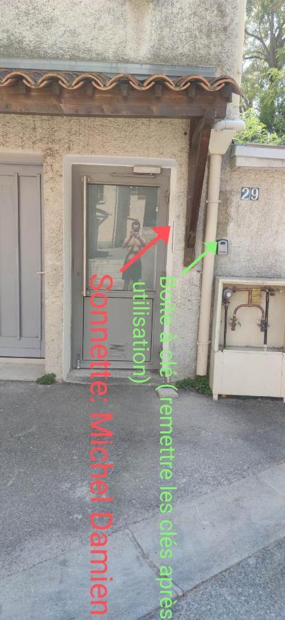 Logement Entier A 15 Mn D'Avignon, 10Mn D'Orange Deux Chambres Roquemaure (Gard) Exterior foto